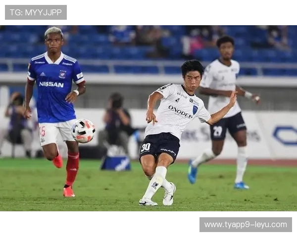 川崎前锋J联赛战术解析：高压逼抢与快速反击的完美结合