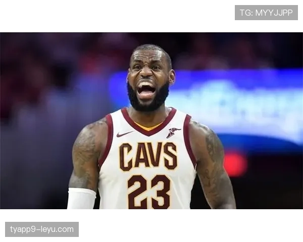 大卫·罗宾逊篮下统治力提升球队防守效率明显拉开与对手差距