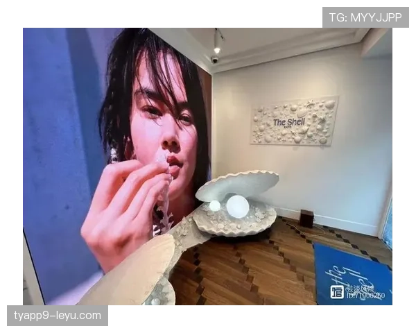 费钰婷球场上冷面将军，家里却像开了个小众奢牌快闪店